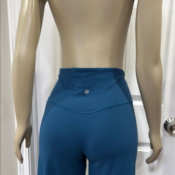 ATHLETA HIGH WAISTED WIDE LEG PANT. - Picture 3 of 4